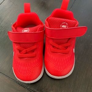 Toddlers Nike Free Run.